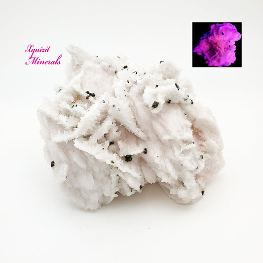 Calcite var. Manganocalcite, Chalcopyrite, Fluorescent, Pachapaqui Mining District, Bolognesi Province, Áncash, Peru (68)