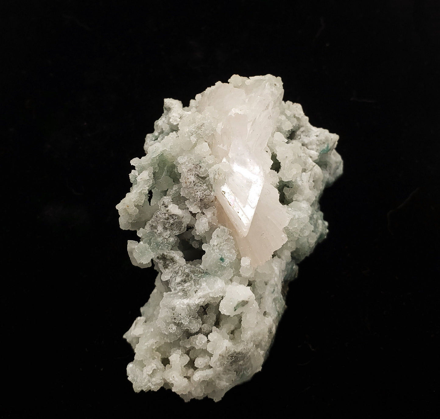 Heulandite, Chalcedony, Deccan Plateau, Jalgaon, India (63)