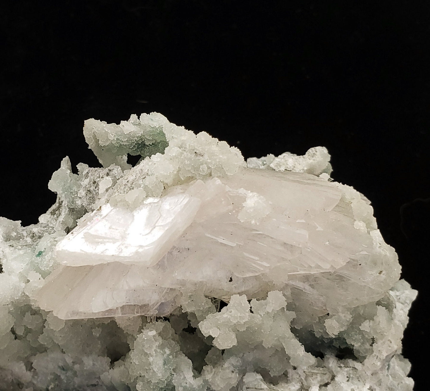Heulandite, Chalcedony, Deccan Plateau, Jalgaon, India (63)