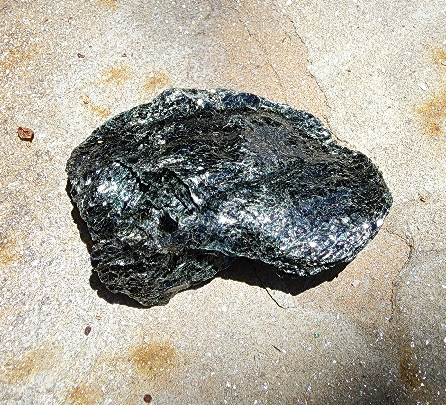 Garnet in Mica Schist, Minas Gerais, Brazil (54)