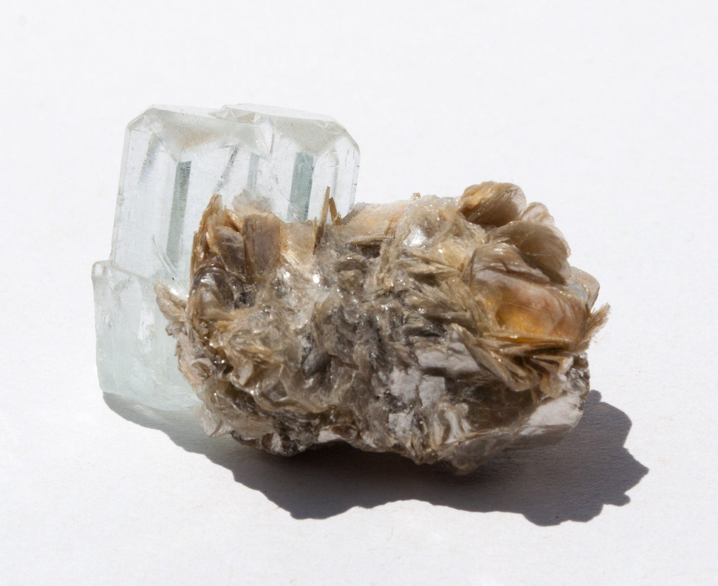 Beryl var. Aquamarine, Muscovite, Shigar Valley, Skardu, Baltistan, Gilgit-Baltistan, Pakistan (L1)