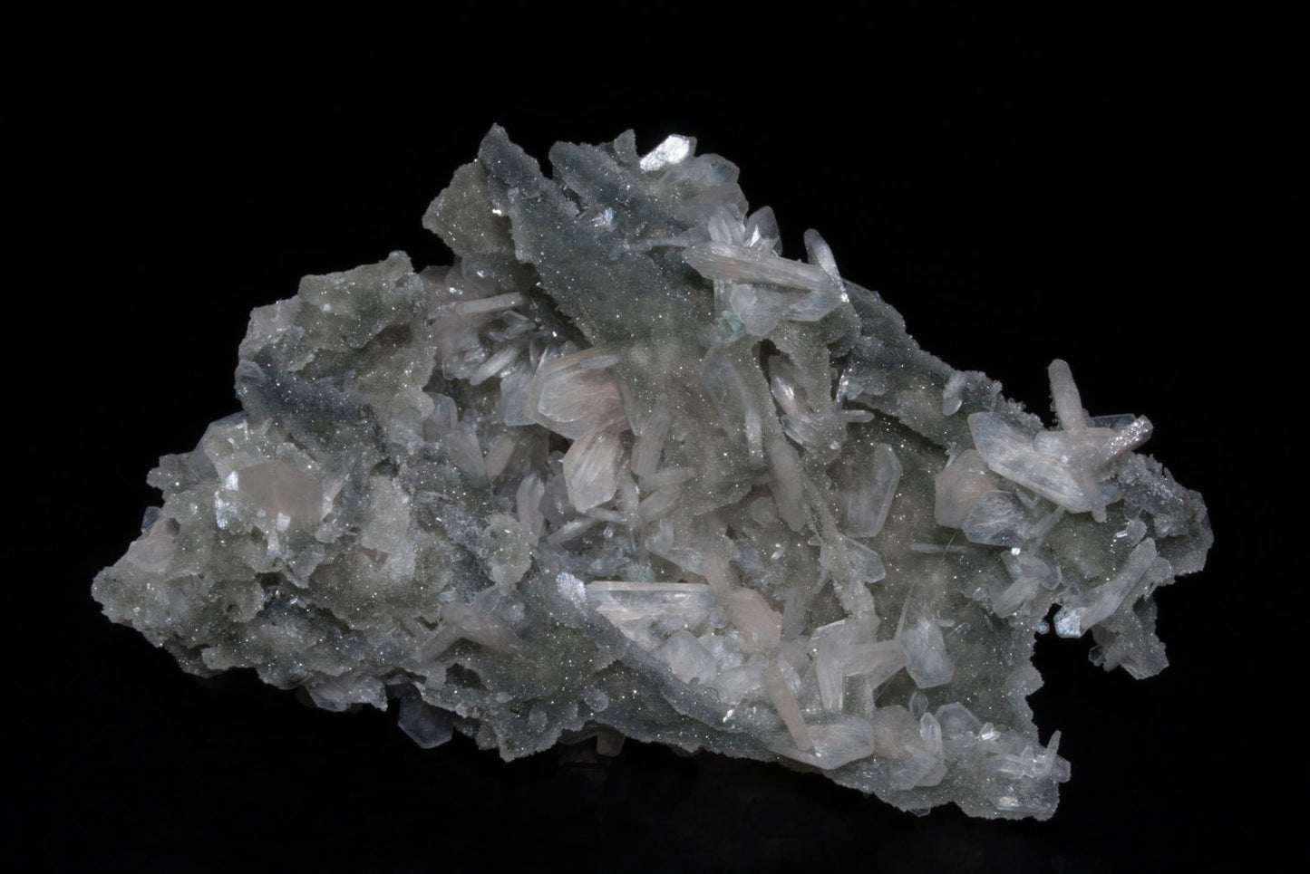 Stilbite on Chalcedony, Deccan Plateau, Nasik, India (19)